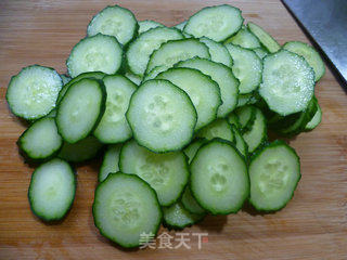 Vegetarian Chicken with Cucumber recipe