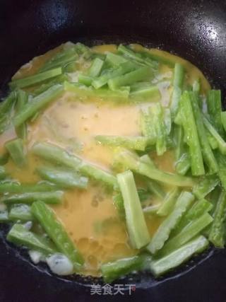 Bitter Gourd Scrambled Eggs recipe