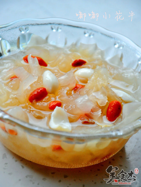 Lily Tremella and Snow Pear Soup recipe