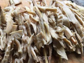 Stir-fried Dried Bamboo Shoots with Green Beans recipe