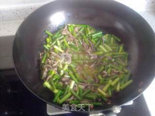 Stir-fried Pork with Garlic Stalk + Egg recipe