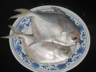 Garlic Boiled Pomfret recipe