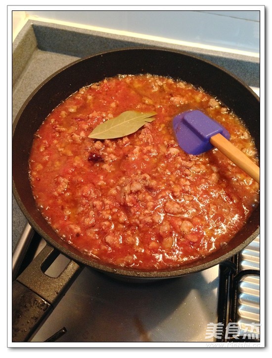 Spaghetti with Eggplant Meat Sauce recipe