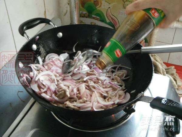 Fried Pork with Onion recipe