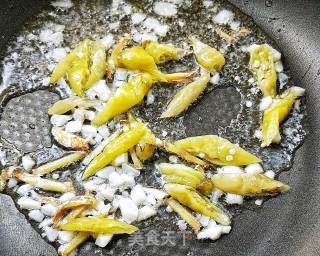 Stir-fried Taro Lotus with Chicken Gizzard Flowers recipe