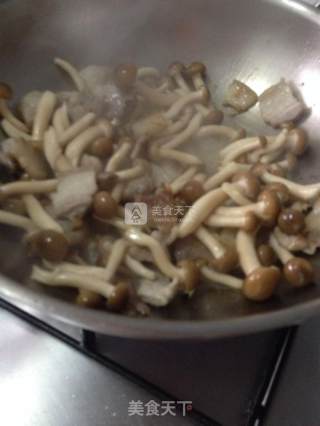 Stir Fried Pork with Mushrooms recipe