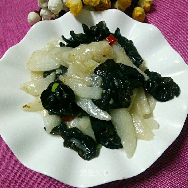 Fried Yam with Fungus recipe