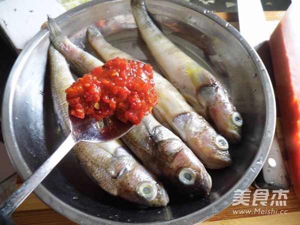 Steamed Antarctic Fish with Garlic Chili Sauce recipe