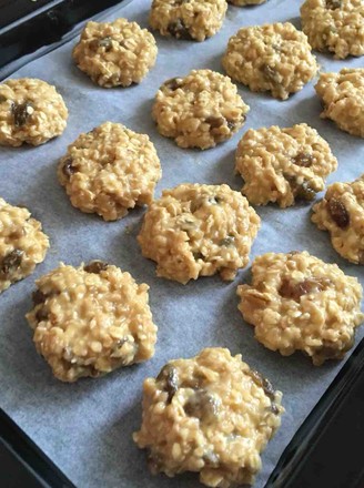 Low-calorie Oatmeal Raisin Snacks for Weight Loss recipe