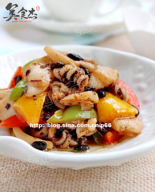 Cuttlefish with Black Beans and Peppers recipe