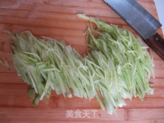 Cucumber Mixed with Egg Shreds recipe
