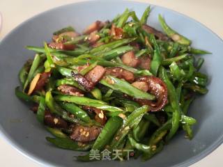 Fried Pig's Mouth with Hot Pepper recipe