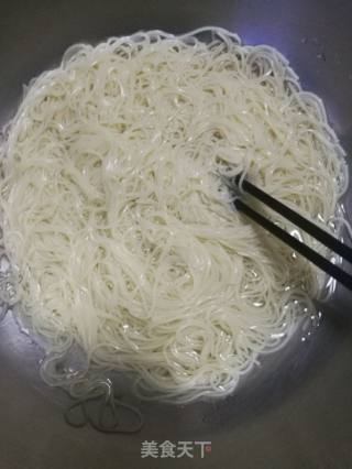 Yu's Fried Noodles recipe