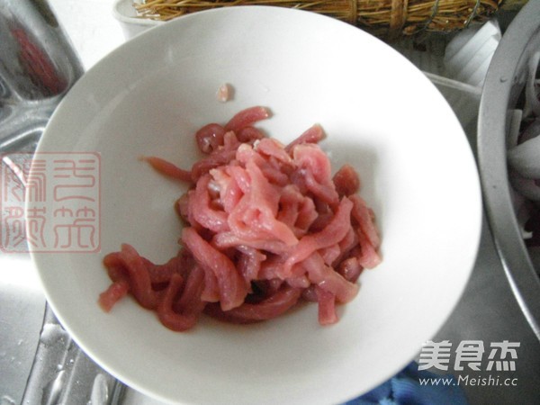 Fried Pork with Onion recipe