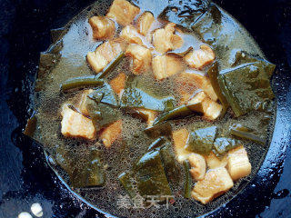 Braised Pork Belly with Cabbage and Seaweed recipe