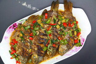 Spicy Rice with Small Crucian Carp recipe