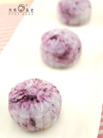 Blueberry Custard Snowy Mooncakes recipe