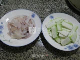 Fried Squid with Long Melon recipe