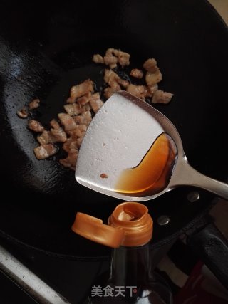 Stir-fried Pork Belly with Cabbage and Black Fungus recipe