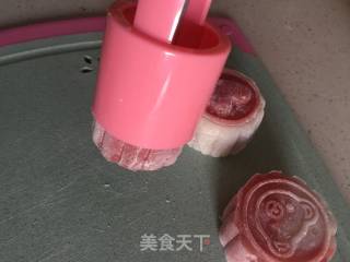 Chestnut Kidney Bean Snowy Mooncake recipe