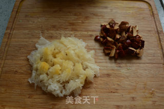 Intestinal Laxative, Red Dates and White Fungus Paste recipe