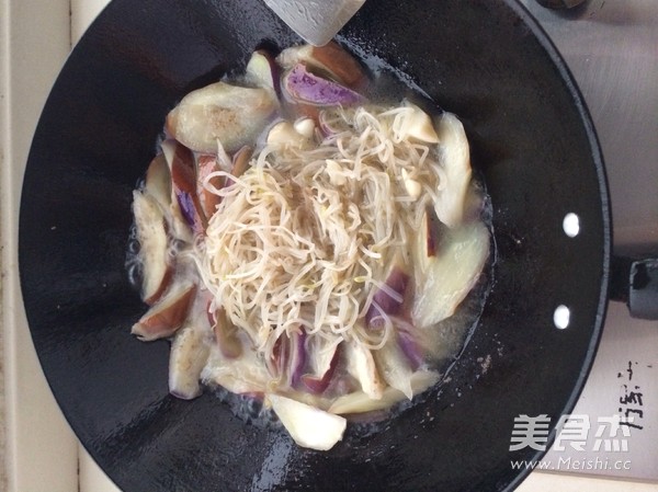 Eggplant with Bean Sprouts in Chicken Sauce recipe