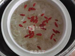 Wolfberry Tremella Soup----sky Dgzn22-22bwg Cloud Intelligent Waterproof Electric Stew Pot Experience recipe