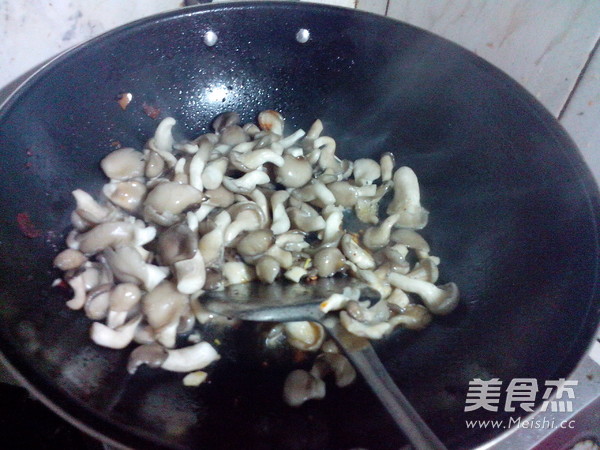 Braised Xiuzhen Mushrooms recipe