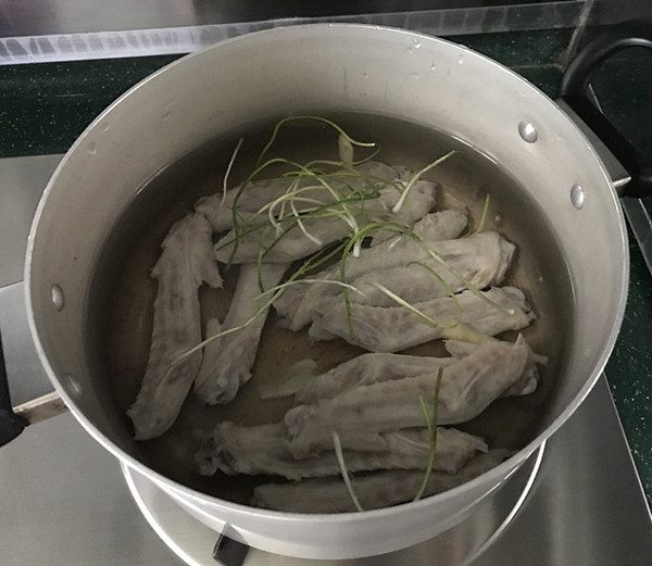 Yam, Fungus, Duck Wing Soup recipe