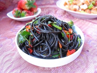 Quick Summer Appetizer-refreshing Chopped Pepper Fern Root Powder recipe