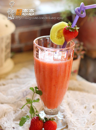 Golden Fruit Strawberry Juice recipe