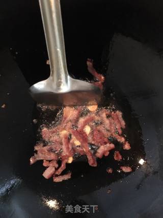 Stir-fried Sausage with Lettuce recipe