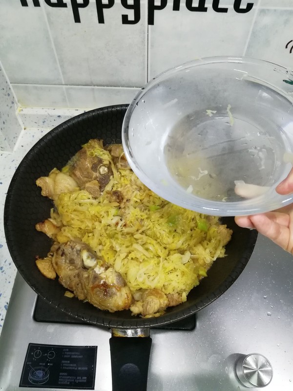 Stewed Pork Neck Bones with Sauerkraut Vermicelli, One of The Famous Dishes in Northeast China recipe