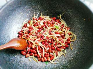 Fried Whitebait with Peanuts recipe