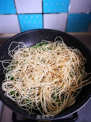 Braised Noodles with Beans recipe