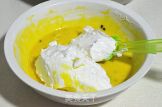 Mastering The Method Can Change All Kinds of Tricks----passion Fruit Chiffon recipe