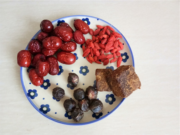 Red Dates, Longan and Wolfberry Soup recipe