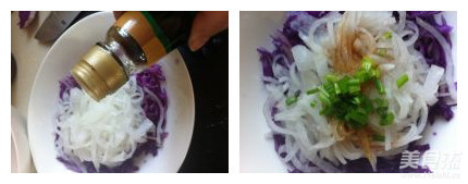 Purple Cabbage Mixed with Shredded Radish recipe
