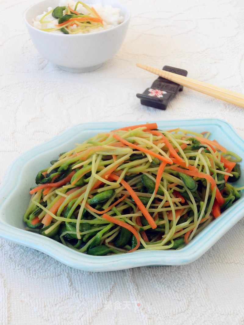 Stir-fried Black Bean Sprouts recipe