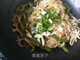 Braised Noodles with Beans recipe