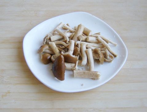 Seasonal Vegetable Tea Tree Mushroom recipe