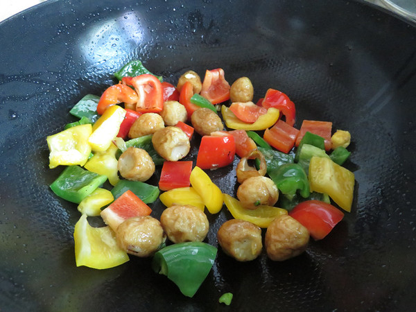 Stir-fried Quail Eggs with Bell Peppers recipe