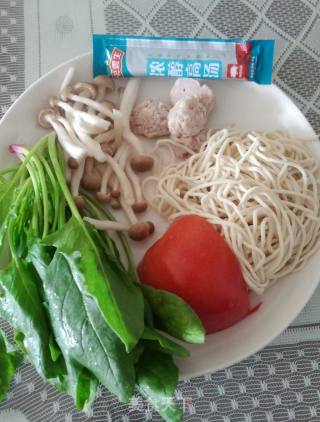 [shi Yunsheng's Trial Report of Thick Mellow Soup] Mushroom Spinach Meatball Noodle recipe