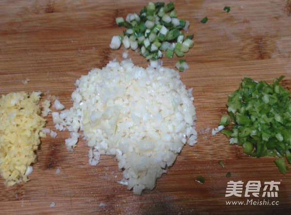 Steamed Abalone with Garlic Vermicelli recipe