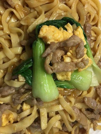 Fried Noodles with Vegetables, Eggs and Pork recipe