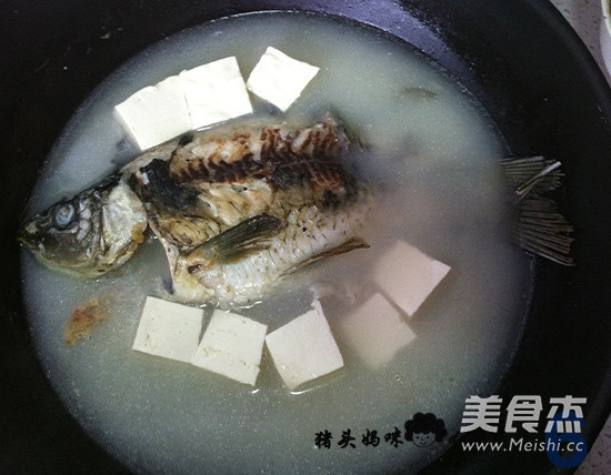 Tofu Crucian Carp Milk White Soup recipe