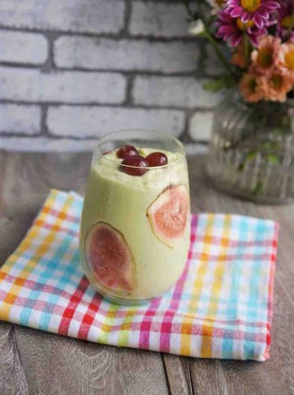 Avocado and Apple Milkshake recipe