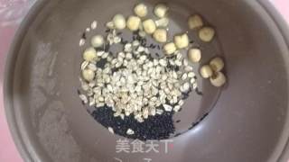 Black Rice and Lotus Seed Porridge recipe