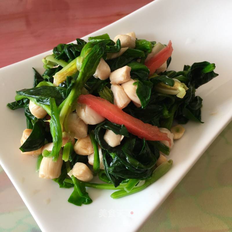 Scallops Mixed with Spinach recipe