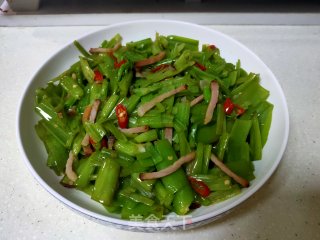 Stir-fried Bacon with Water Spinach recipe